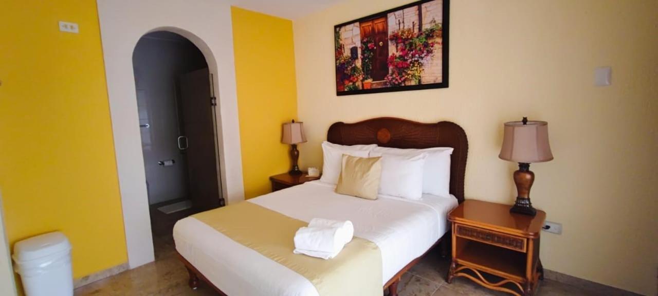 Hotel Casa Mallorca 칸쿤 외부 사진