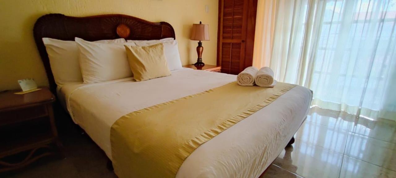 Hotel Casa Mallorca 칸쿤 외부 사진